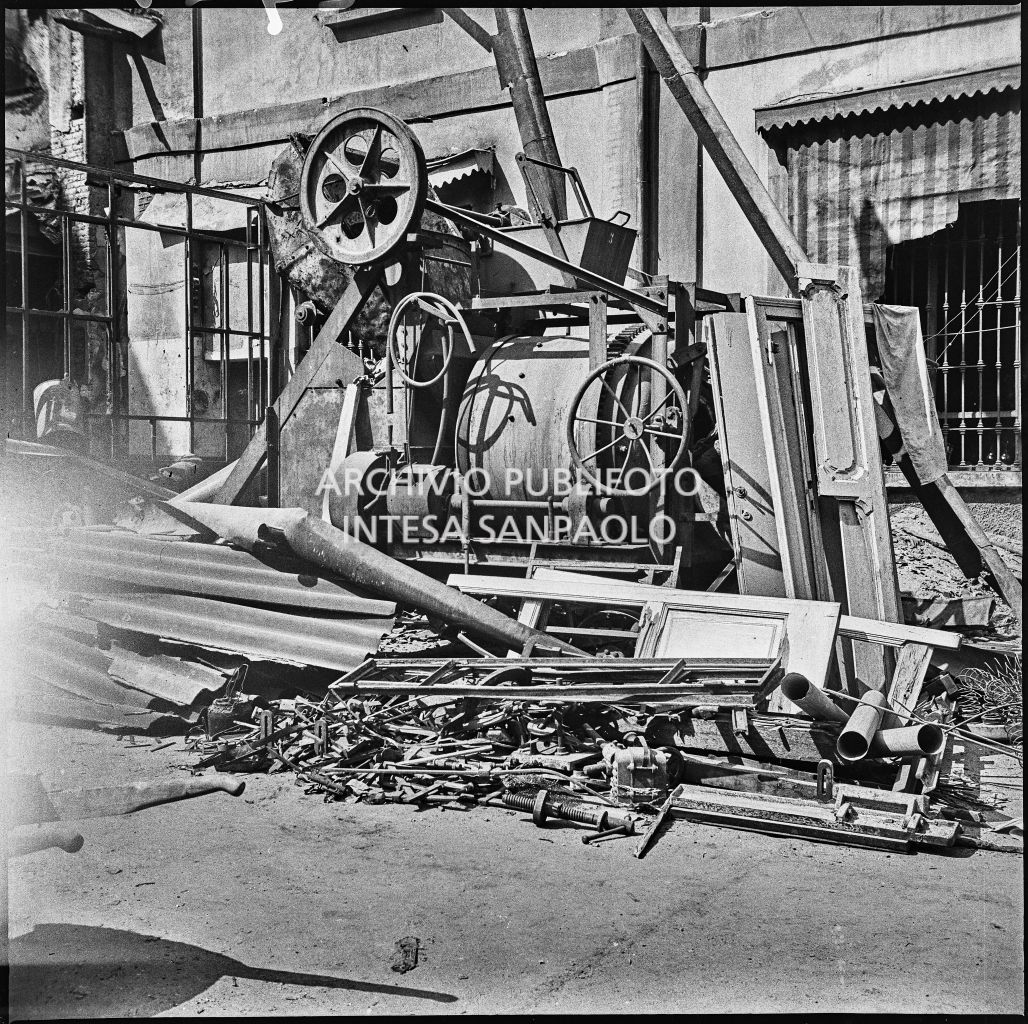 Bombardamenti. De Grandi