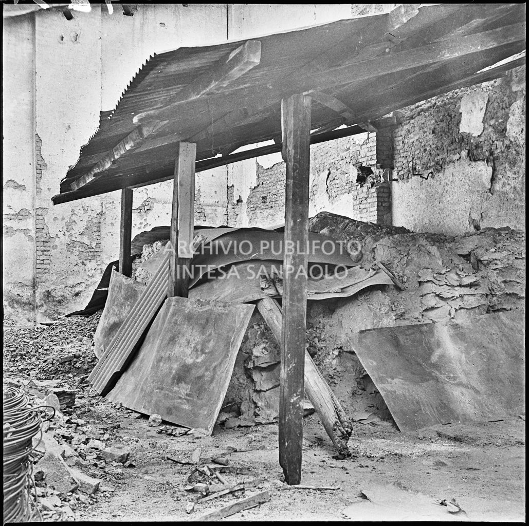 Bombardamenti. De Grandi