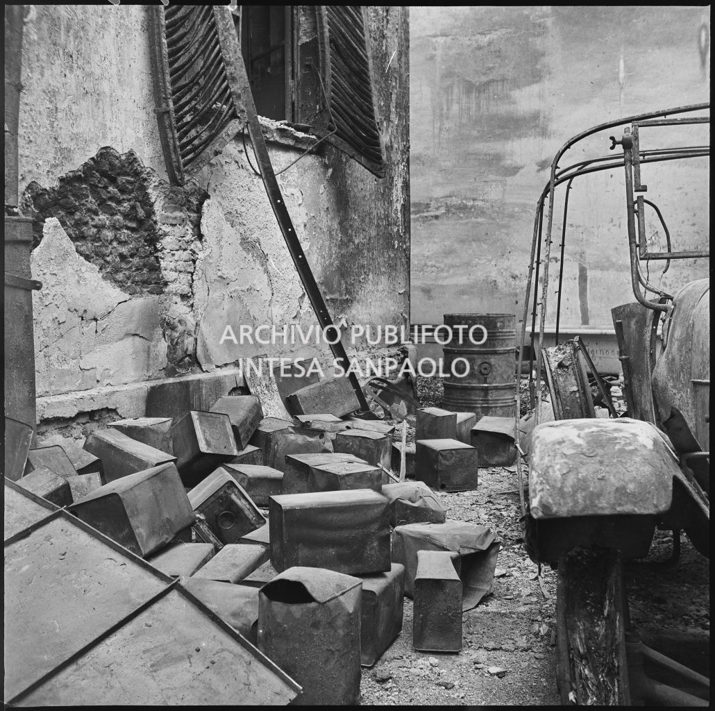 Bombardamenti. Ghezzi. Porta Volta