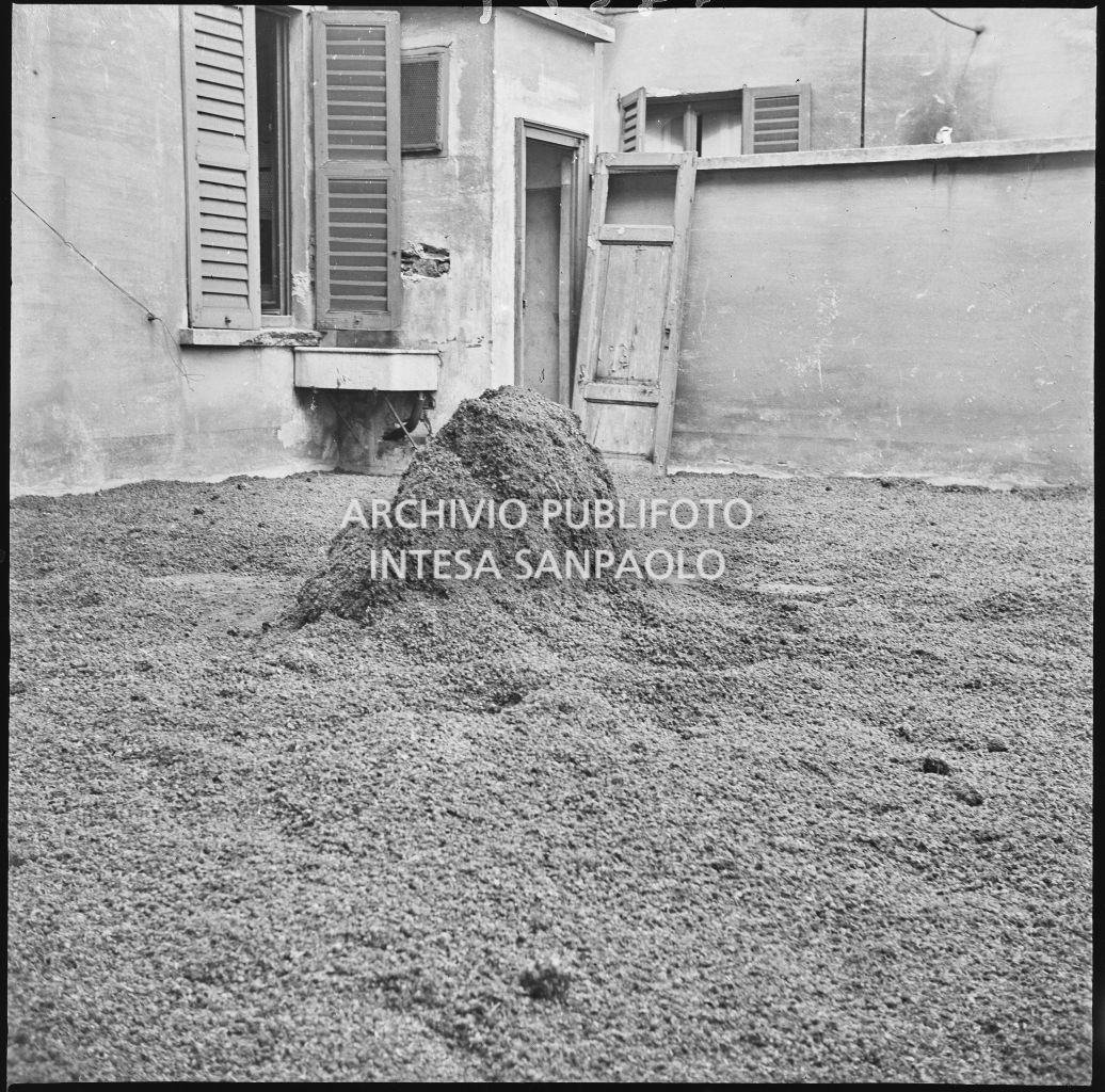 Bombardamenti. Ghezzi. Porta Volta