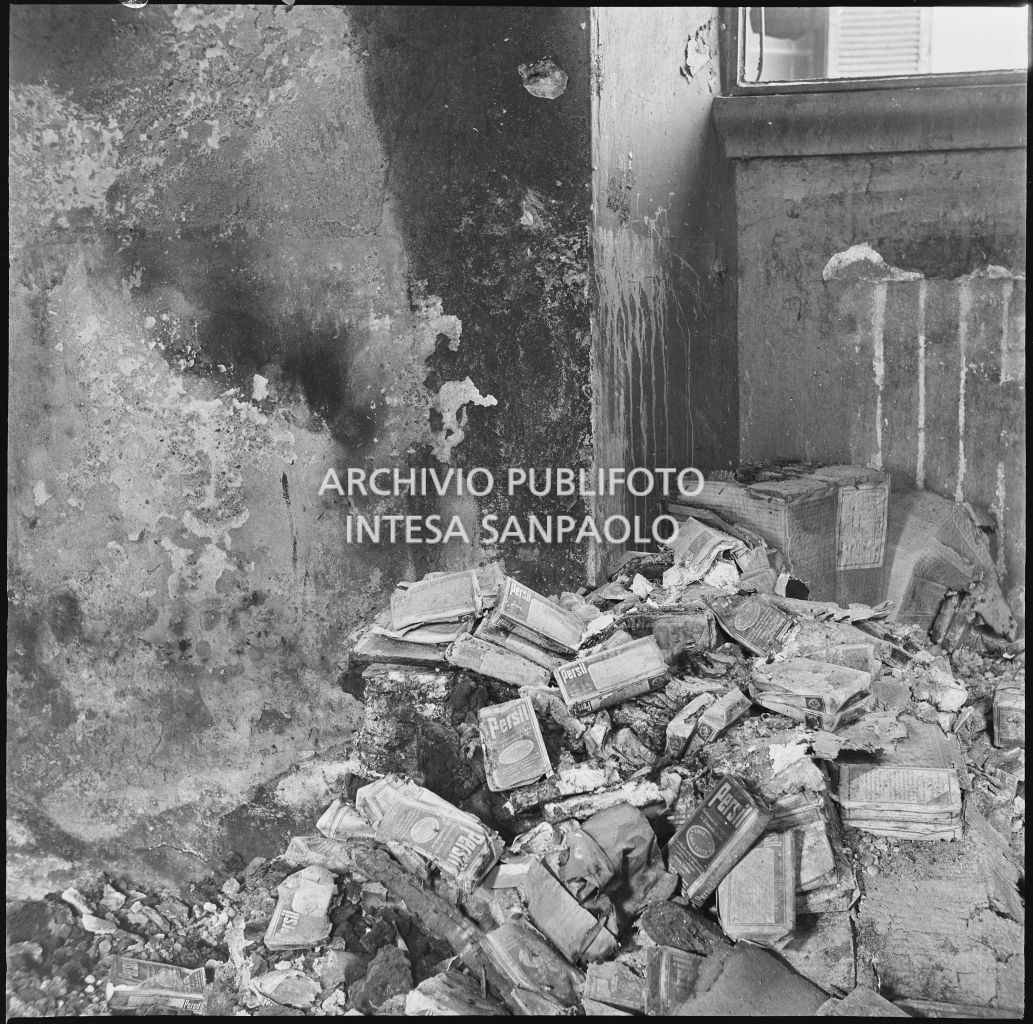 Bombardamenti. Ghezzi. Porta Volta