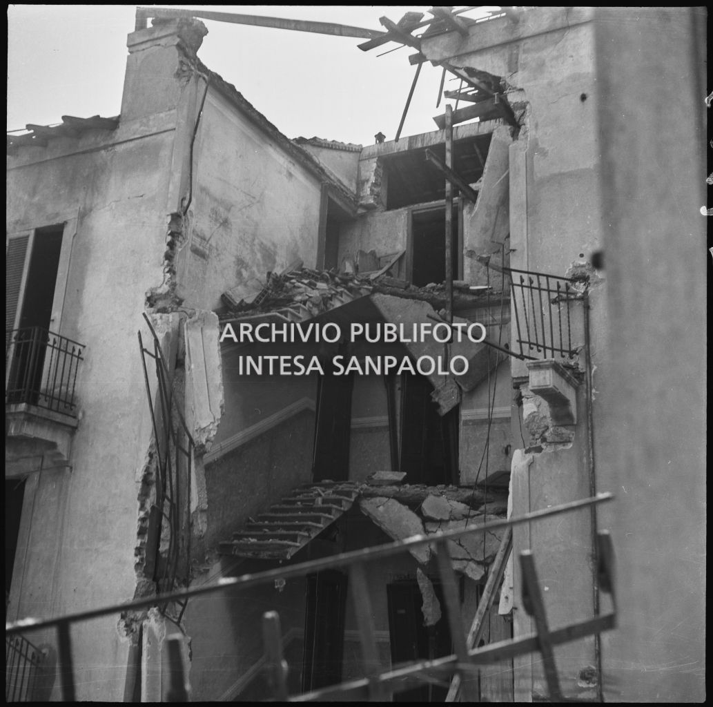 Bombardamenti. Moneta