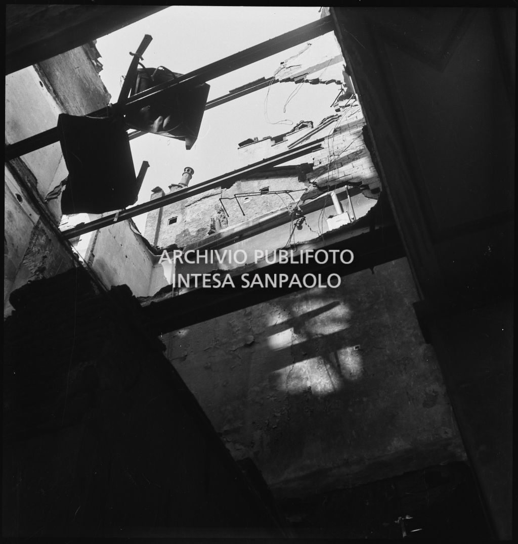 Bombardamenti. Monza. Via Manin 21