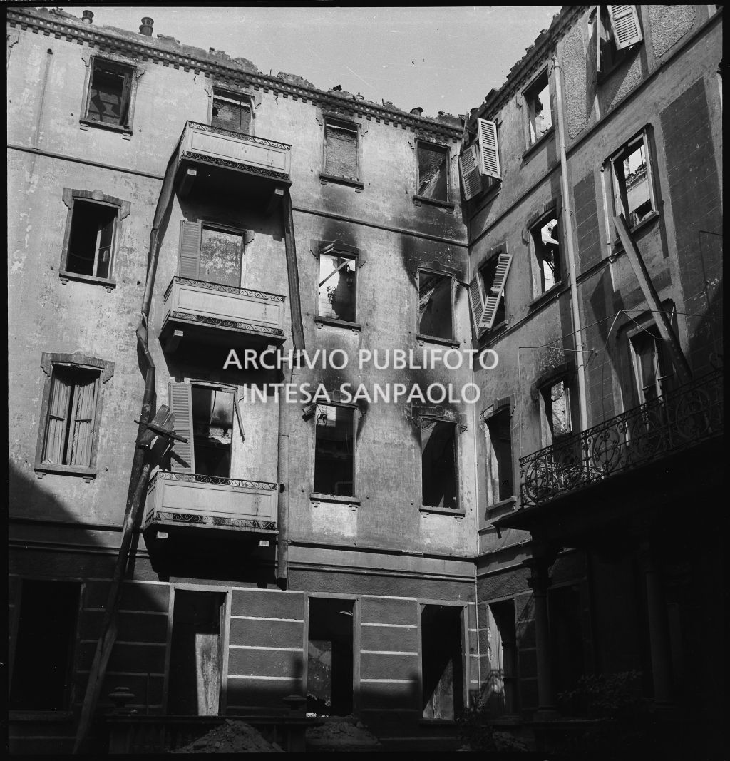 Bombardamenti. Monza. Via Manin 21