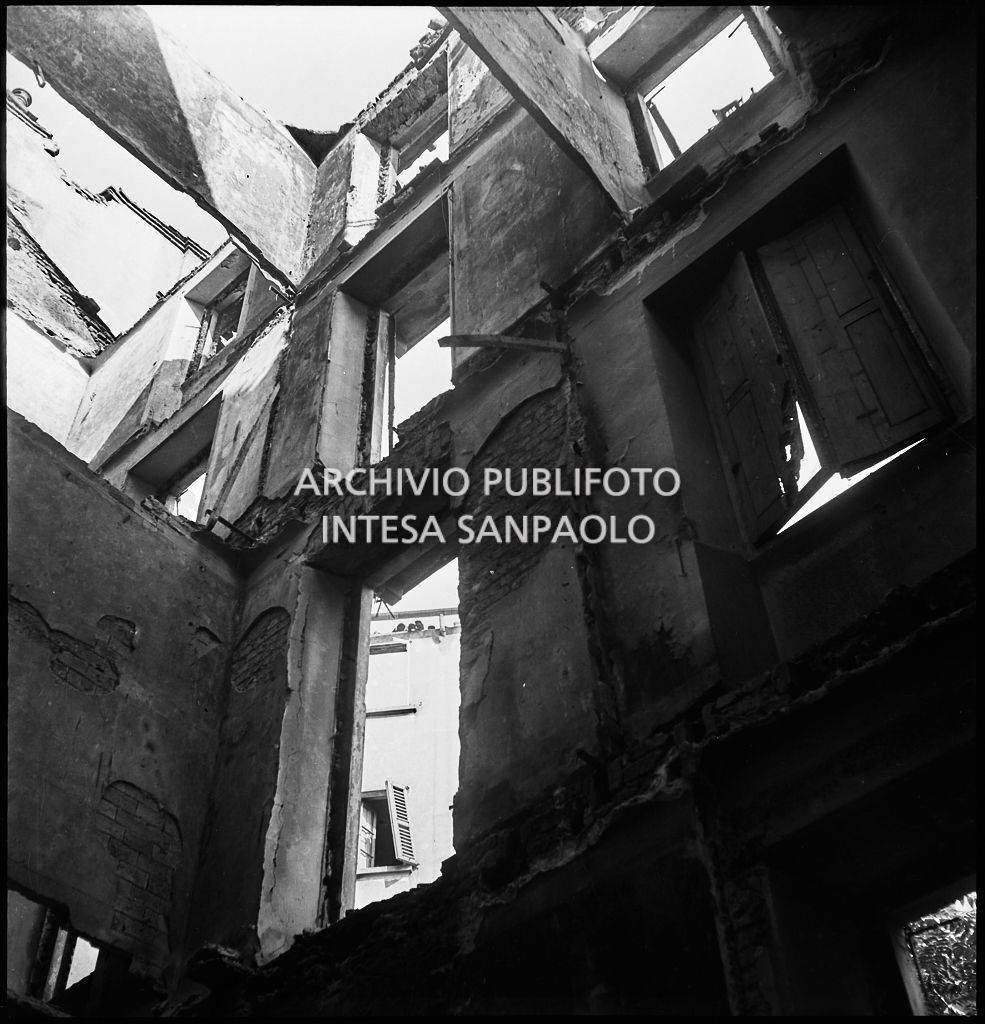 Bombardamenti. Monza. Via Manin 21