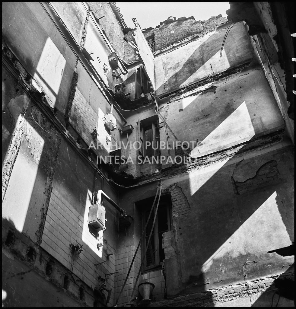 Bombardamenti. Monza. Via Manin 21