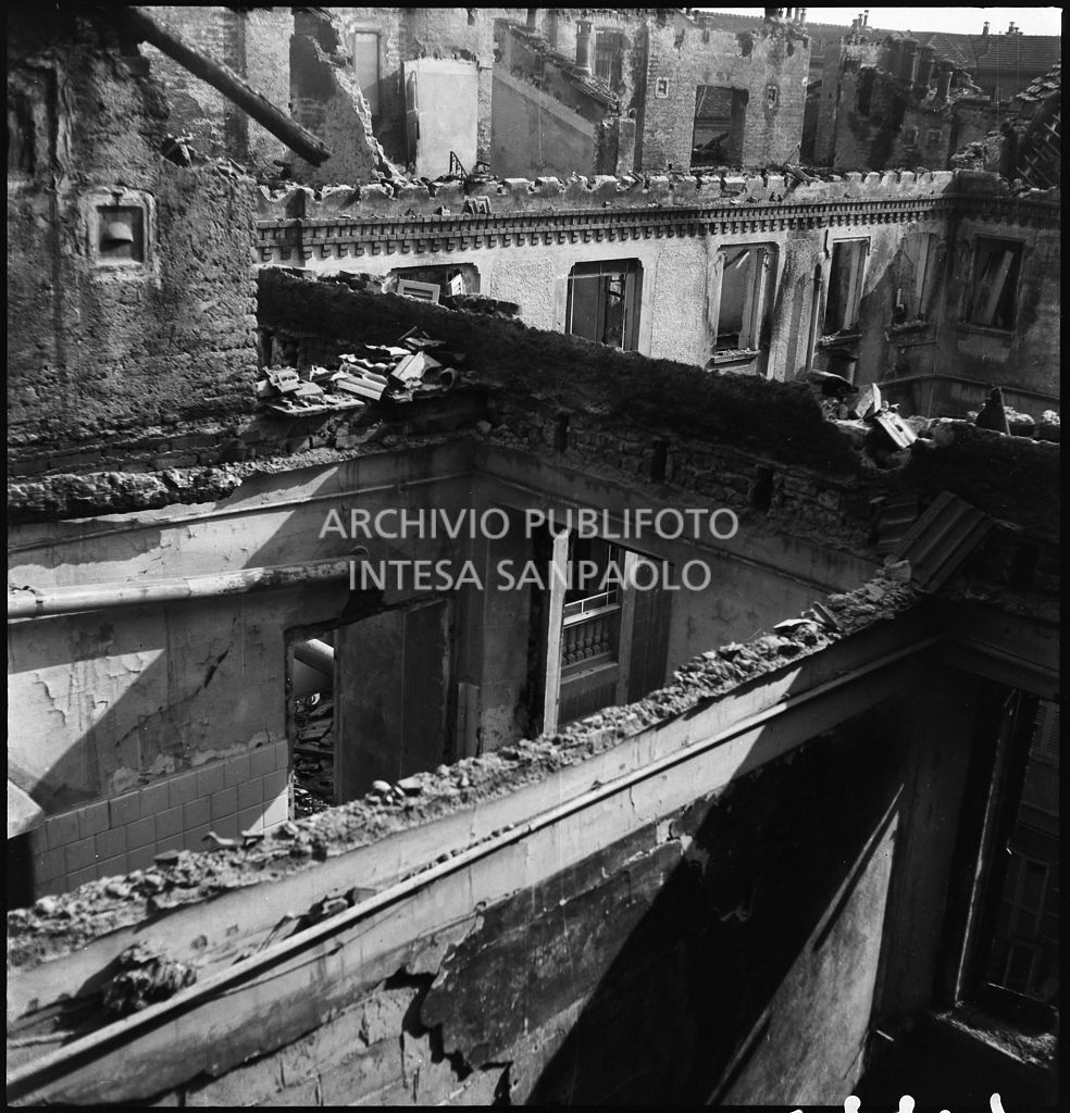 Bombardamenti. Monza. Via Manin 21