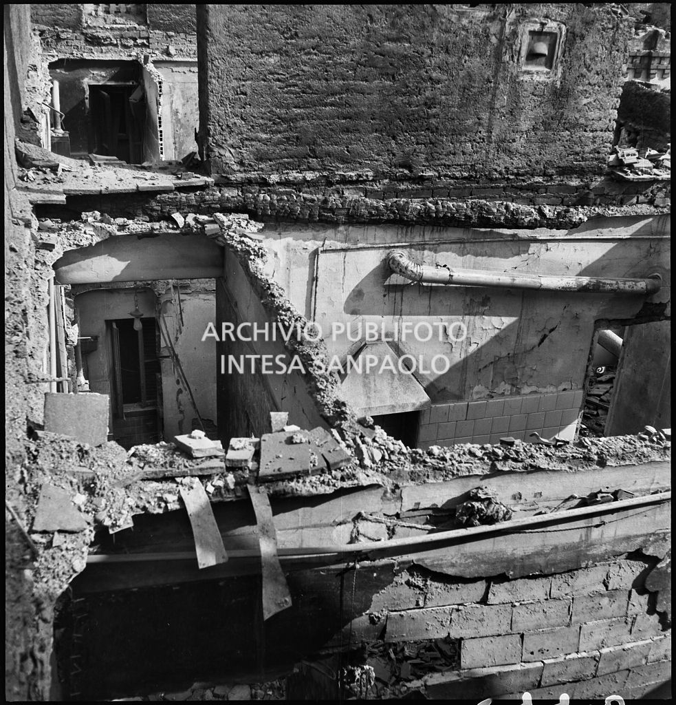 Bombardamenti. Monza. Via Manin 21