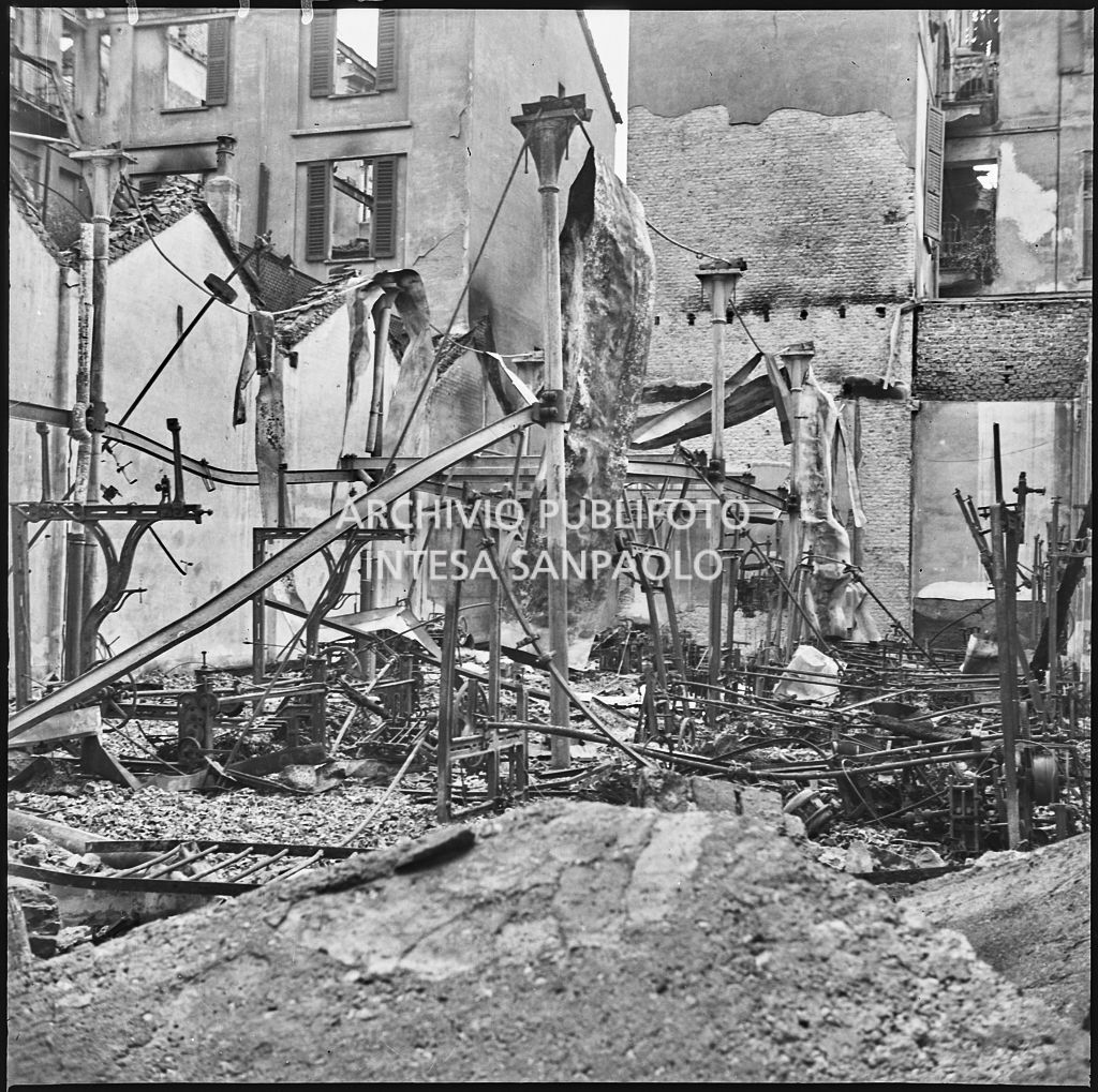 Bombardamenti. Morandi. Saronno