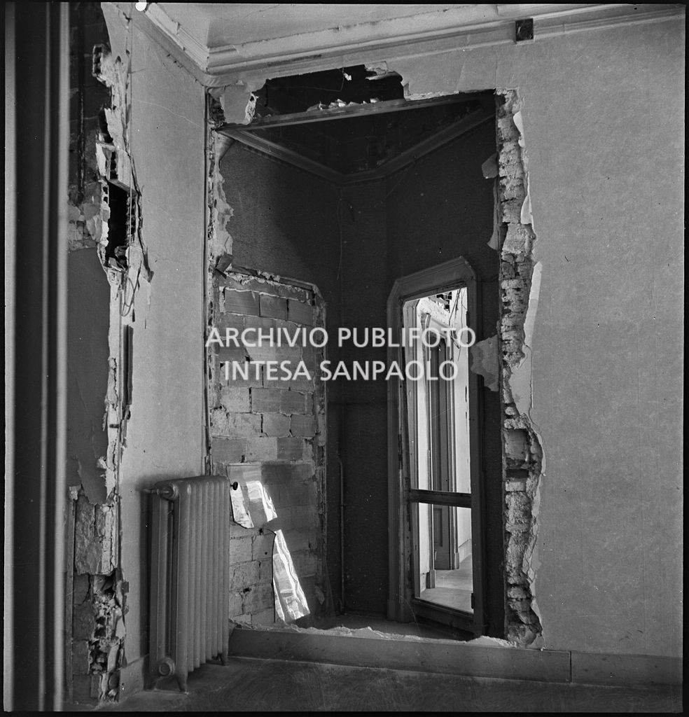 Bombardamenti. Montecatini. Principe Umberto 9 [oggi via Filippo Turati 9]