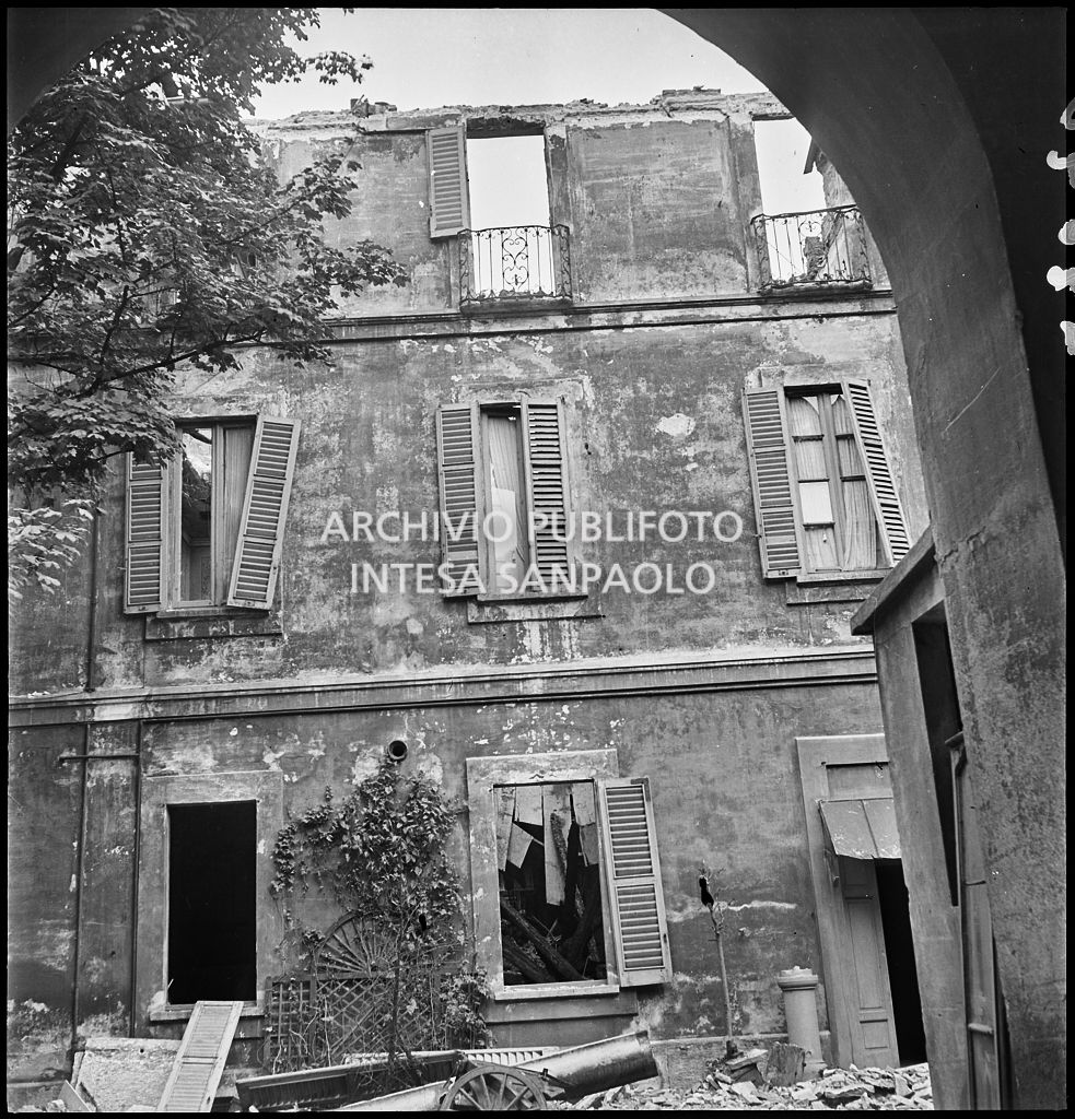 Bombardamenti. Montecatini. Palazzo Melzi d'Eril