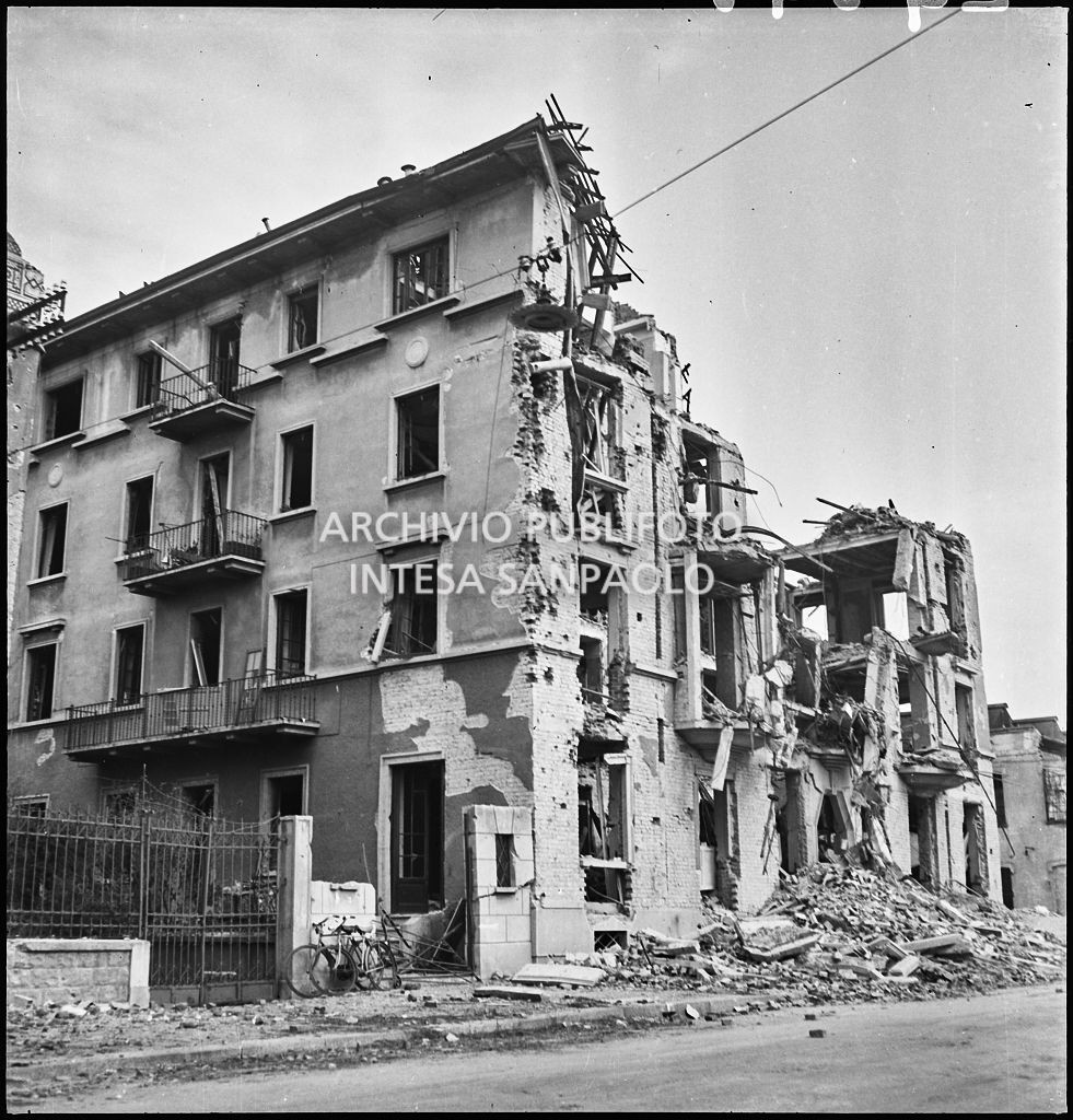 Bombardamenti. Kresling