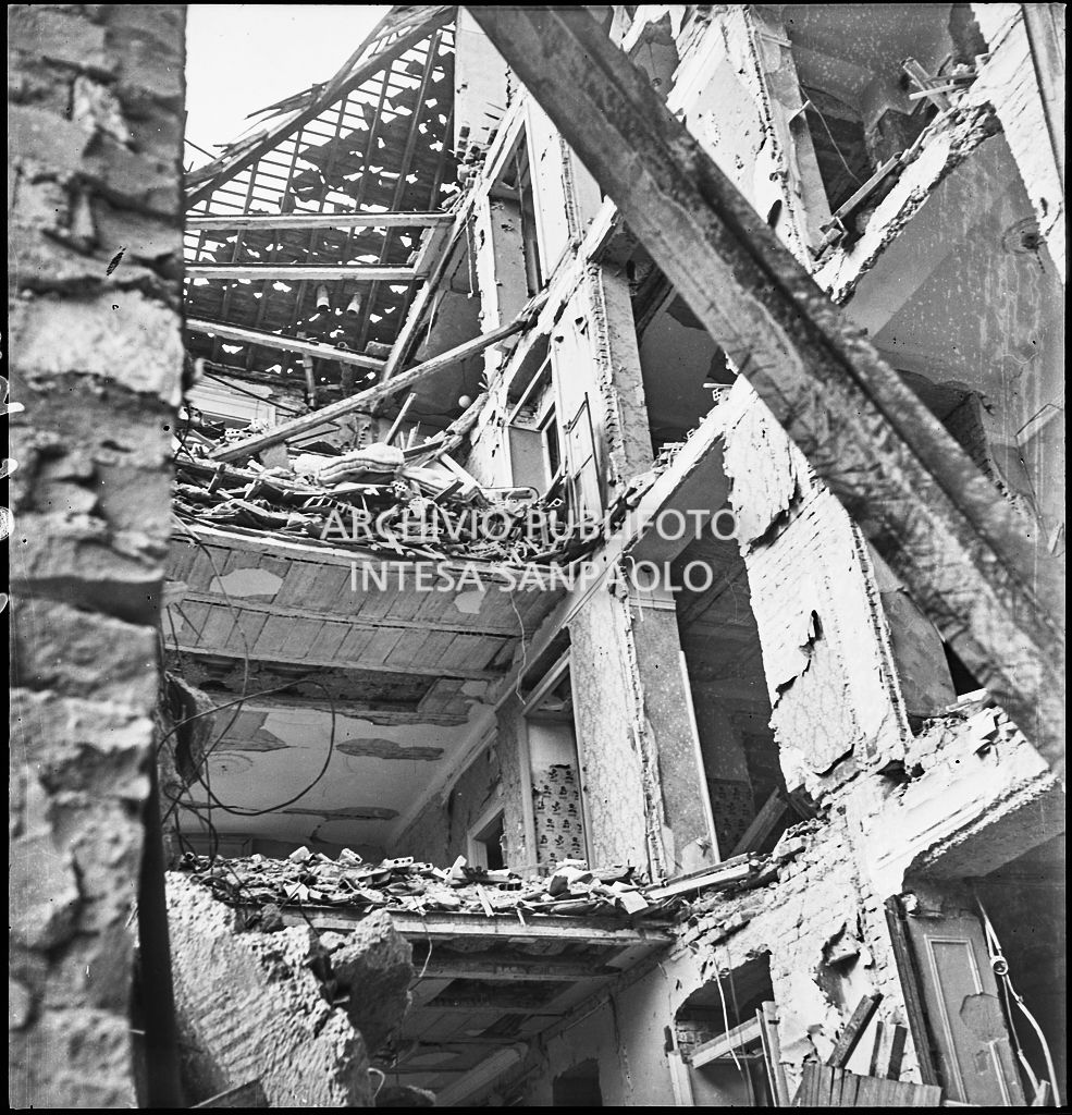 Bombardamenti. Kresling