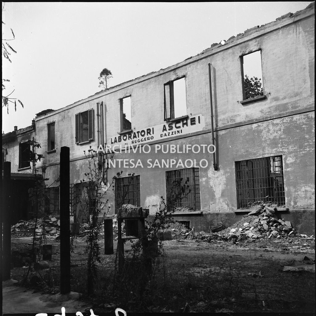 Bombardamenti. Perego