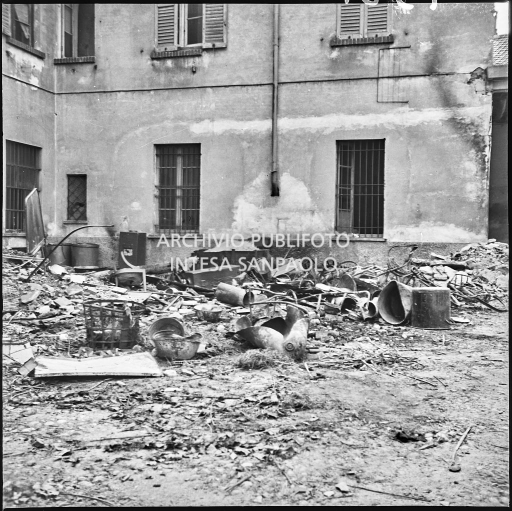 Bombardamenti. Perego