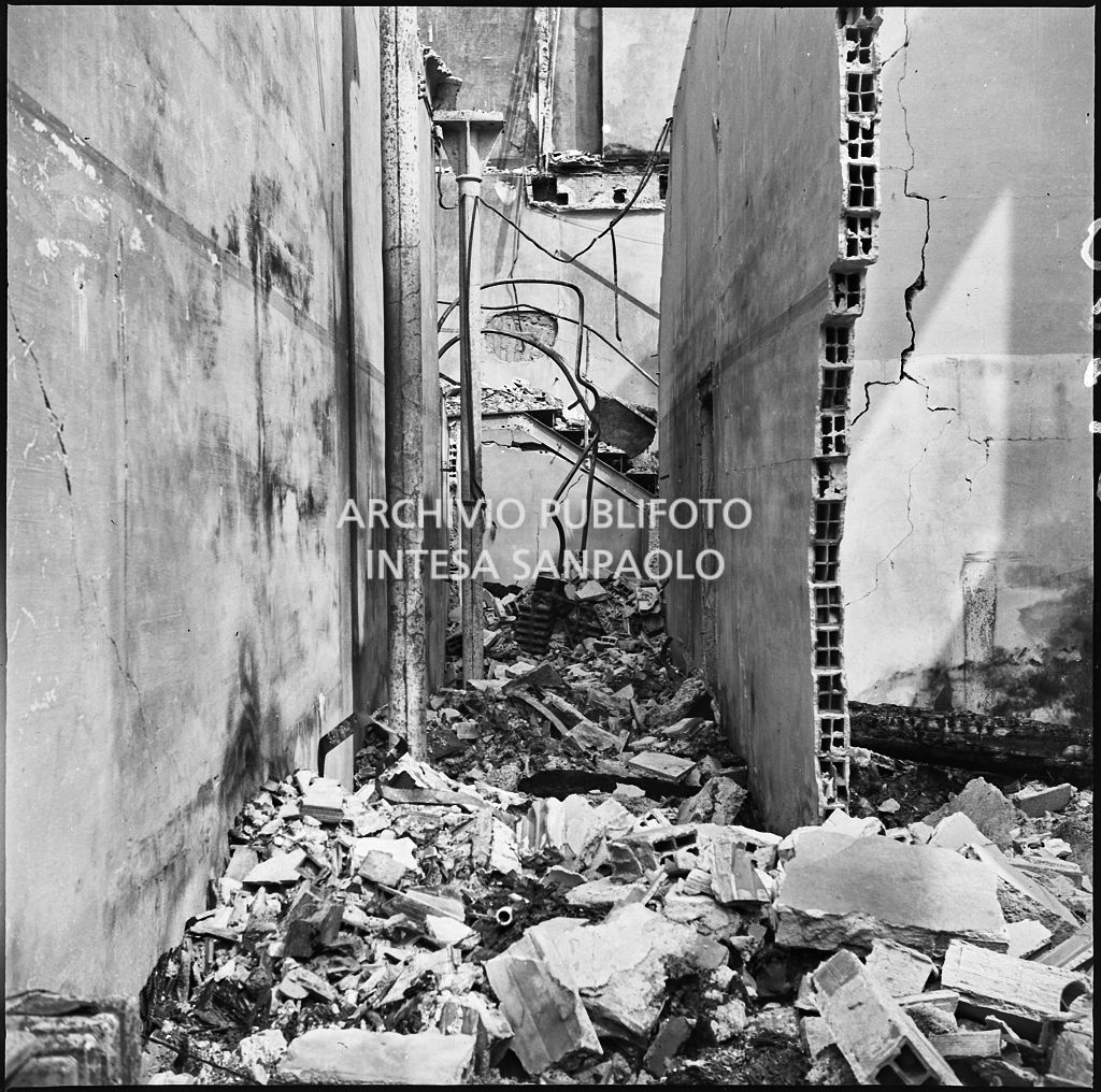 Bombardamenti. Perego