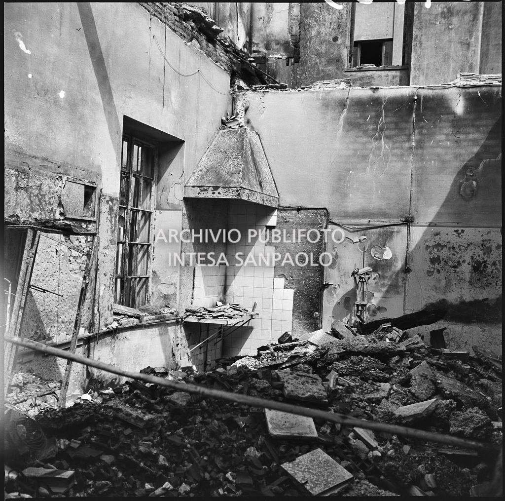 Bombardamenti. Perego