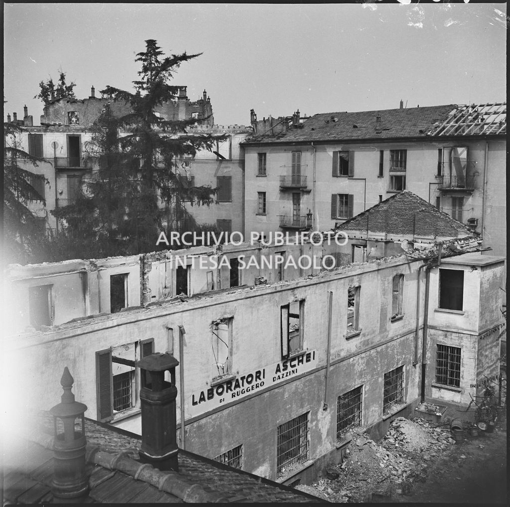 Bombardamenti. Perego