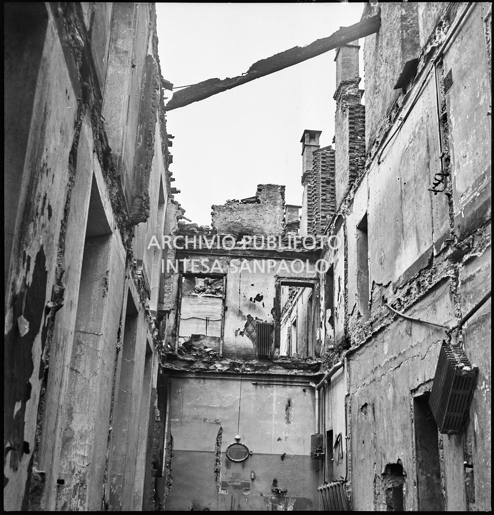 Bombardamenti. Perego