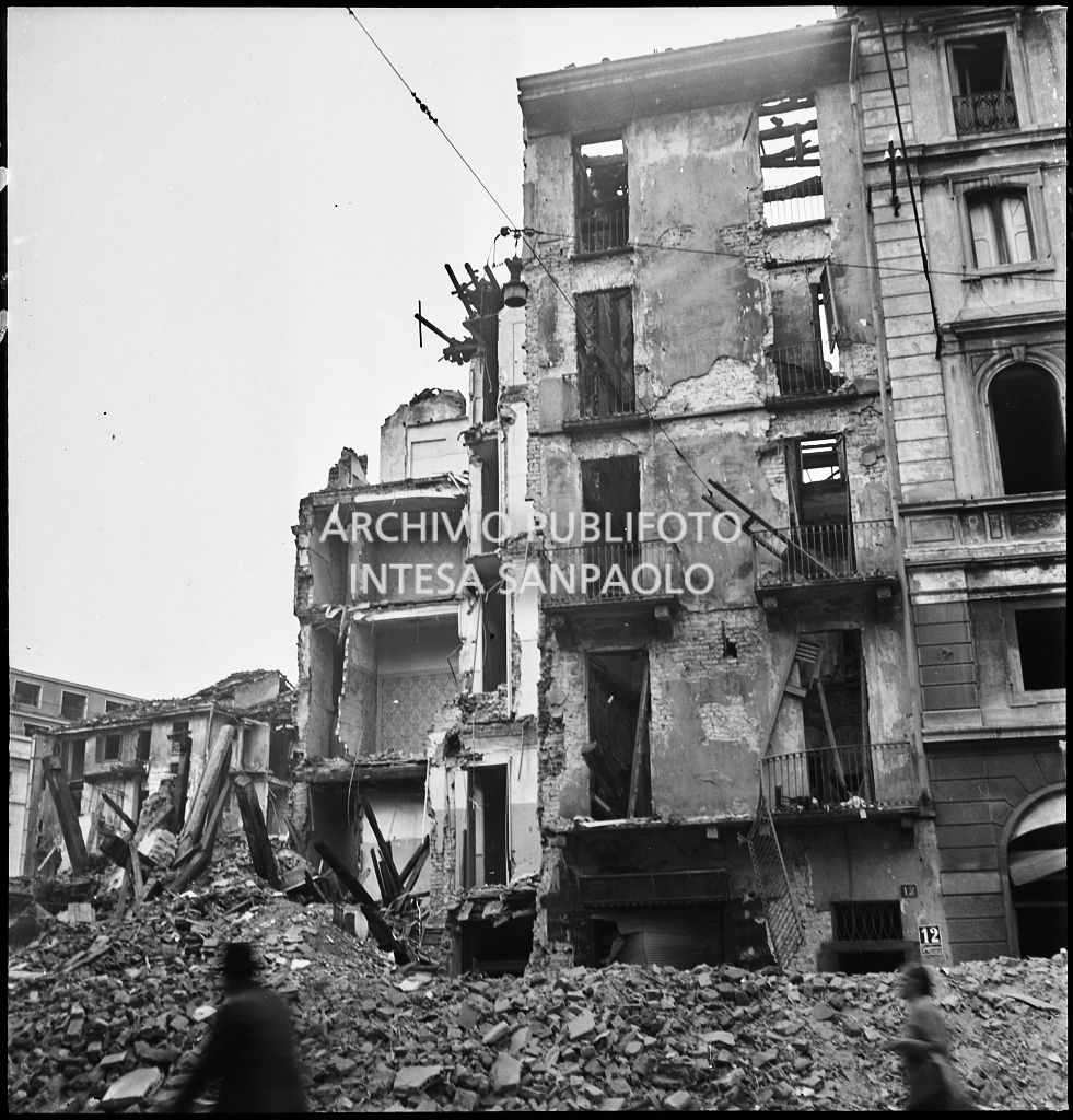 Bombardamenti. Perego