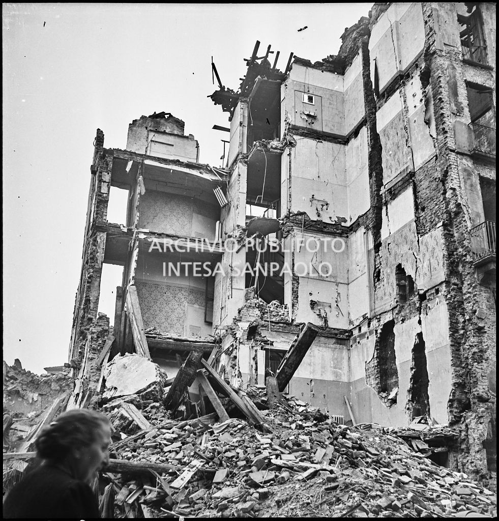 Bombardamenti. Perego