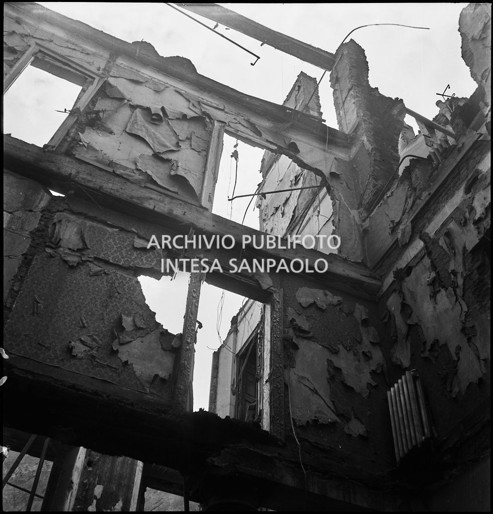 Palazzo Piantanida, in via Olmetto a Milano, distrutto dai bombardamenti