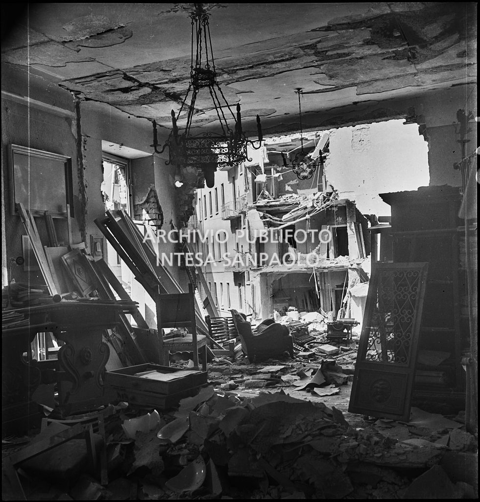 Bombardamenti. Postiglione