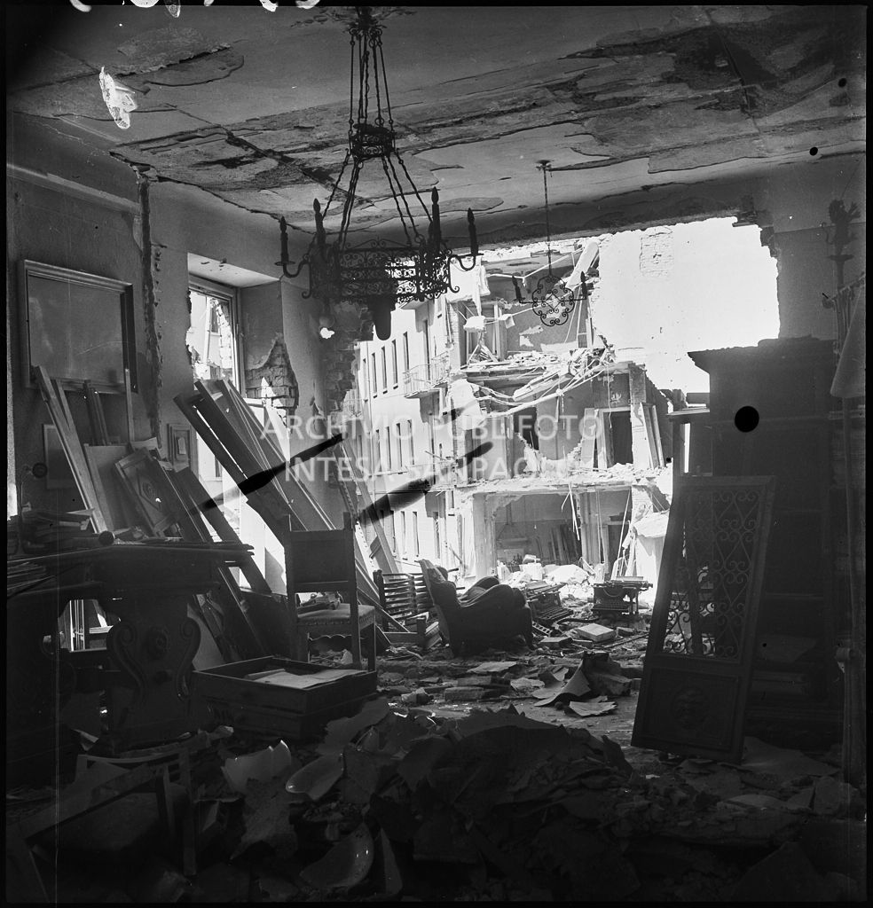 Bombardamenti. Postiglione