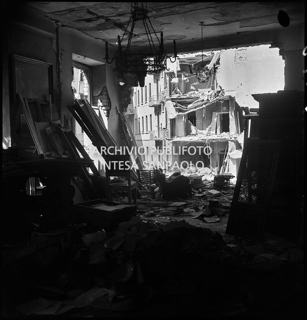 Bombardamenti. Postiglione