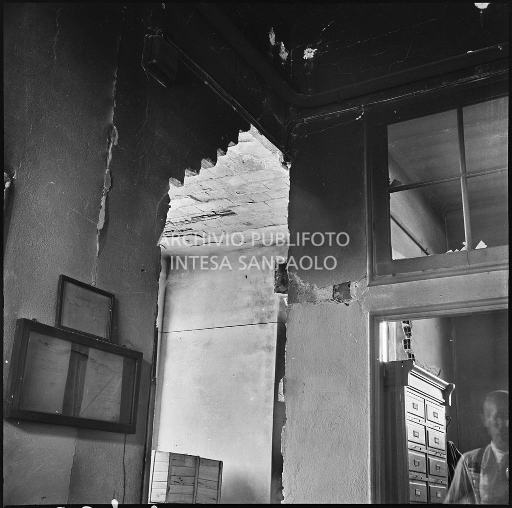 Stabilimento della Società anonima lavorazioni industriali (SALFI), in via Riccardo Pitteri a Milano, distrutto dai bombardamenti