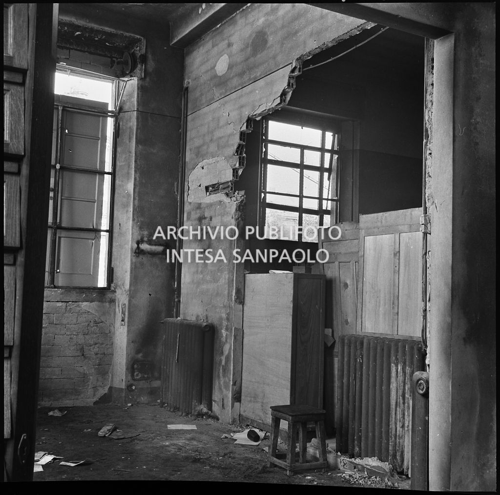 Stabilimento della Società anonima lavorazioni industriali (SALFI), in via Riccardo Pitteri a Milano, distrutto dai bombardamenti