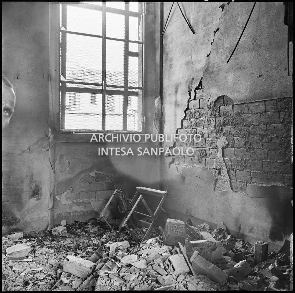 Stabilimento della Società anonima lavorazioni industriali (SALFI), in via Riccardo Pitteri a Milano, distrutto dai bombardamenti
