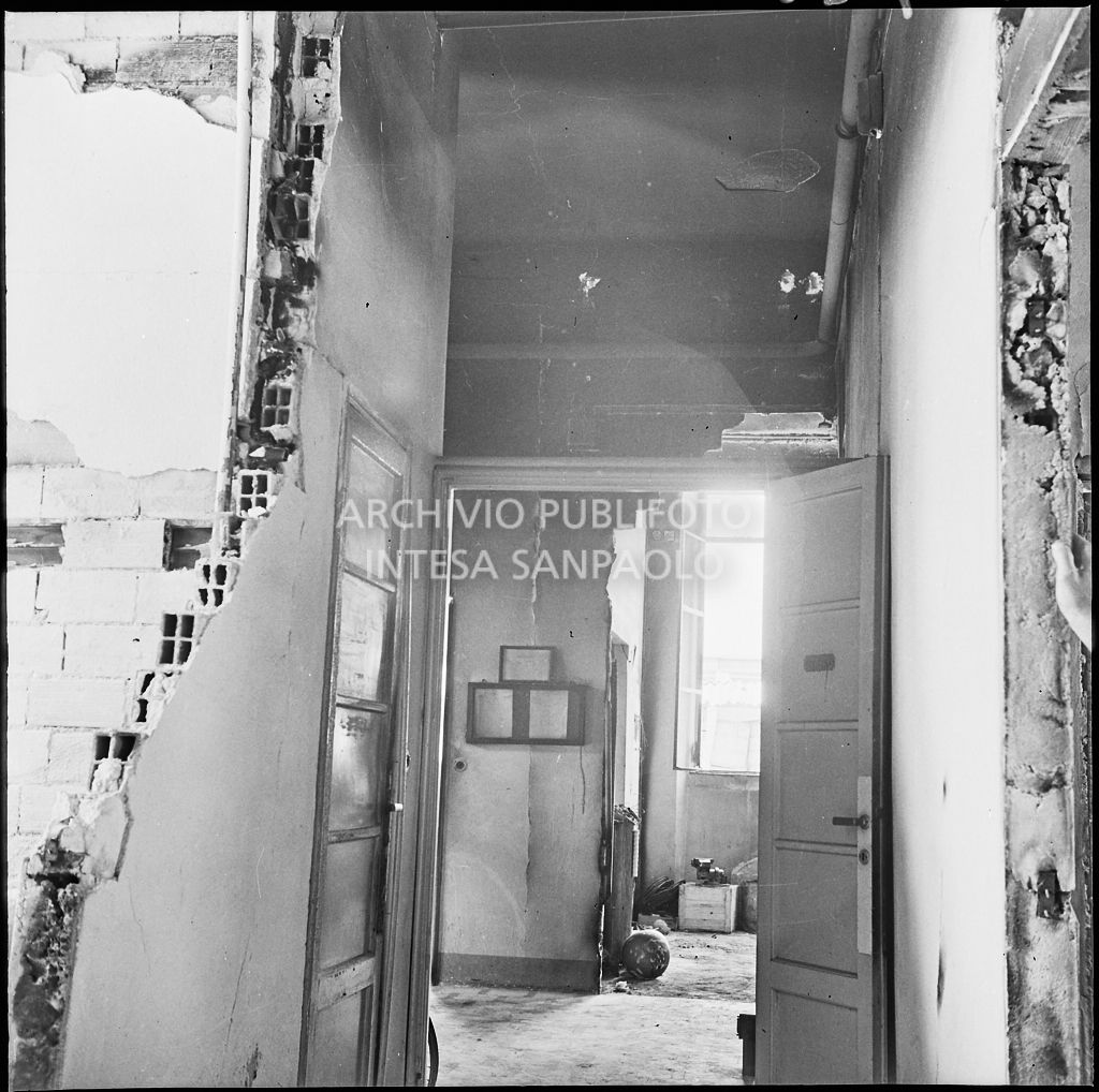 Stabilimento della Società anonima lavorazioni industriali (SALFI), in via Riccardo Pitteri a Milano, distrutto dai bombardamenti