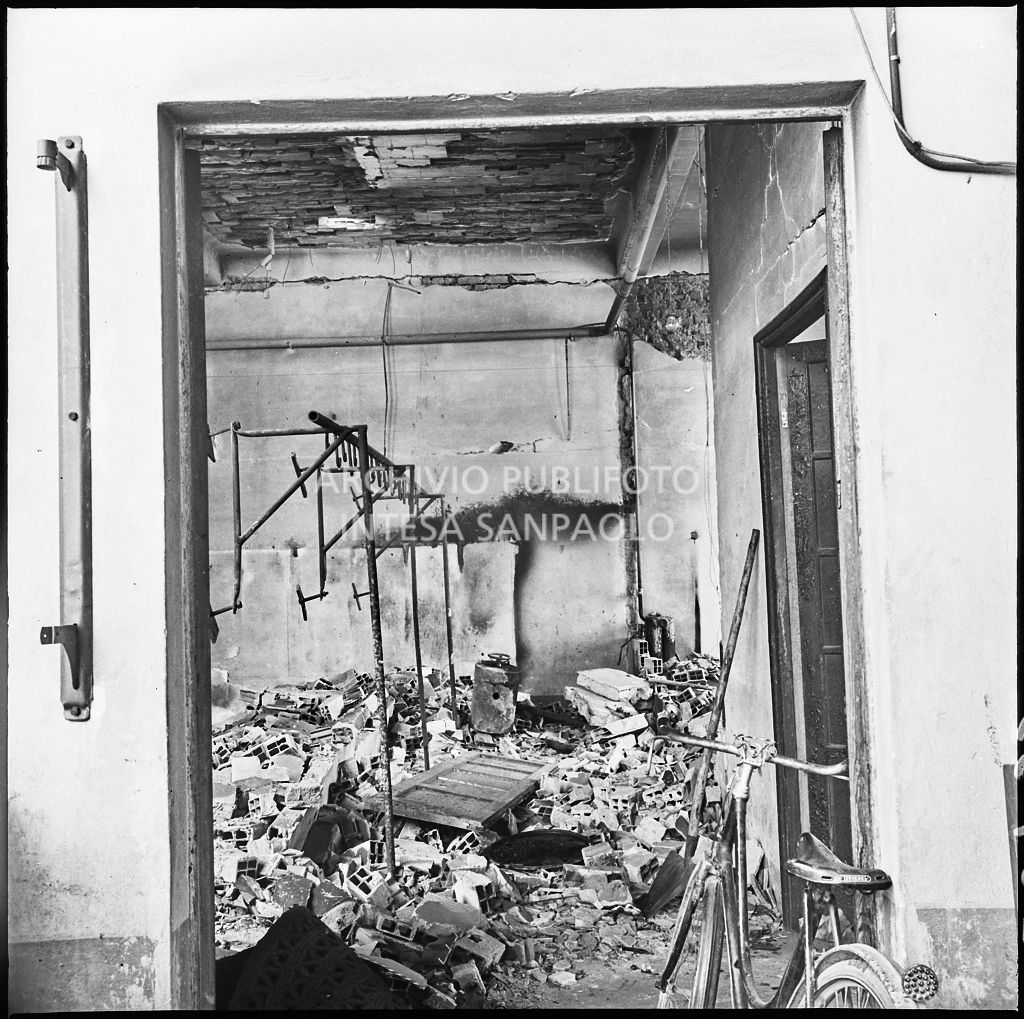 Stabilimento della Società anonima lavorazioni industriali (SALFI), in via Riccardo Pitteri a Milano, distrutto dai bombardamenti