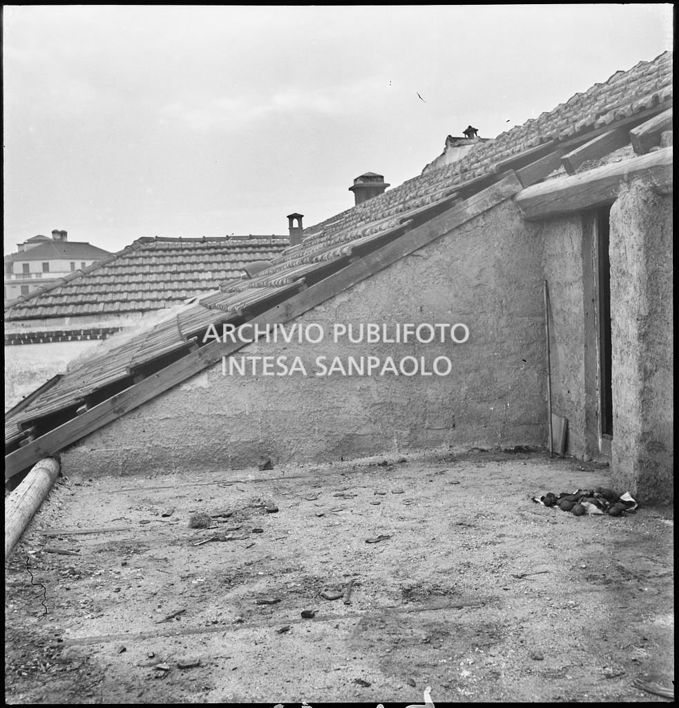 Bombardamenti. Tansini