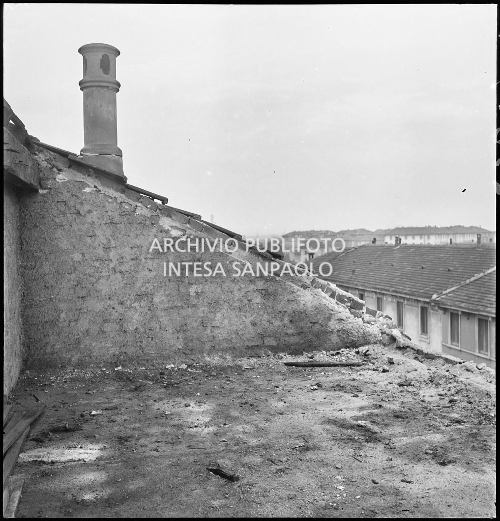 Bombardamenti. Tansini