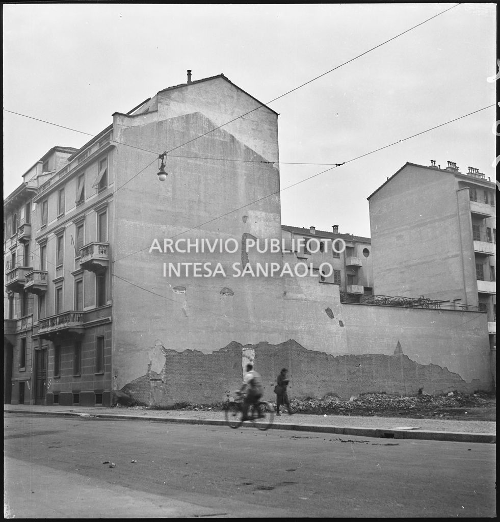 Bombardamenti. Tansini