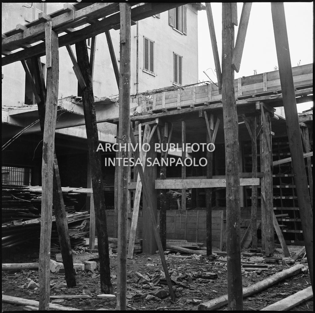 Bombardamenti. Ing. Zoberto