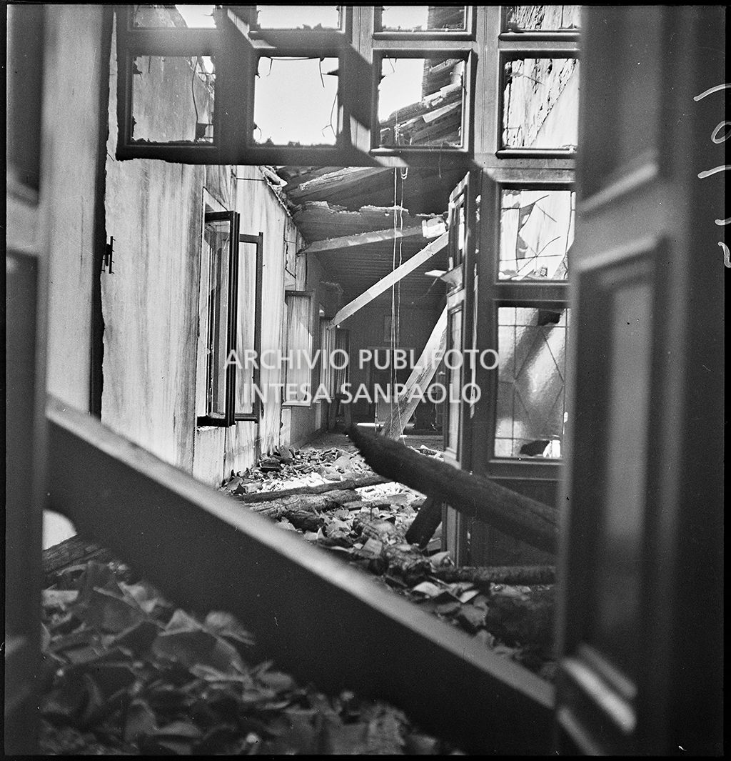 Bombardamenti. Caserma, [Via dei] Cavalieri del Santo Sepolcro