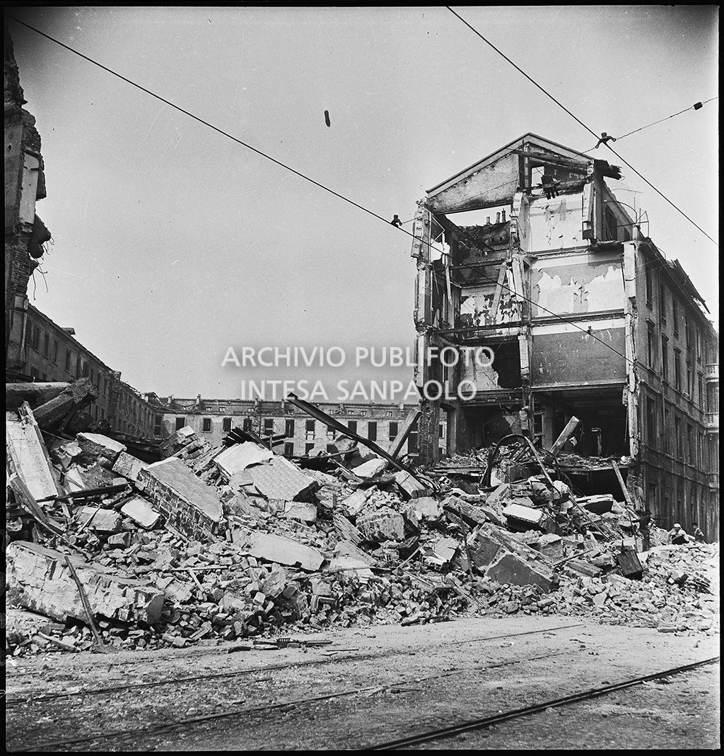 Bombardamenti. Via del Frigidaire