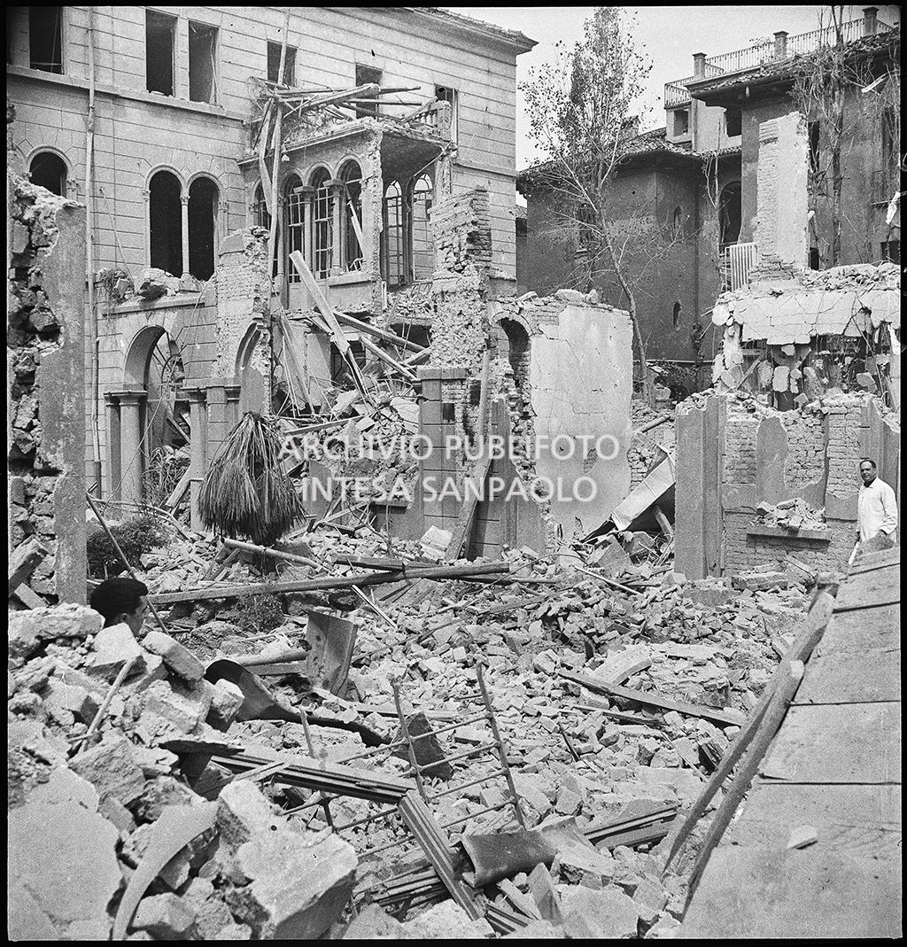 Scorcio dell'Ospedale San Giuseppe distrutto dai bombardamenti
