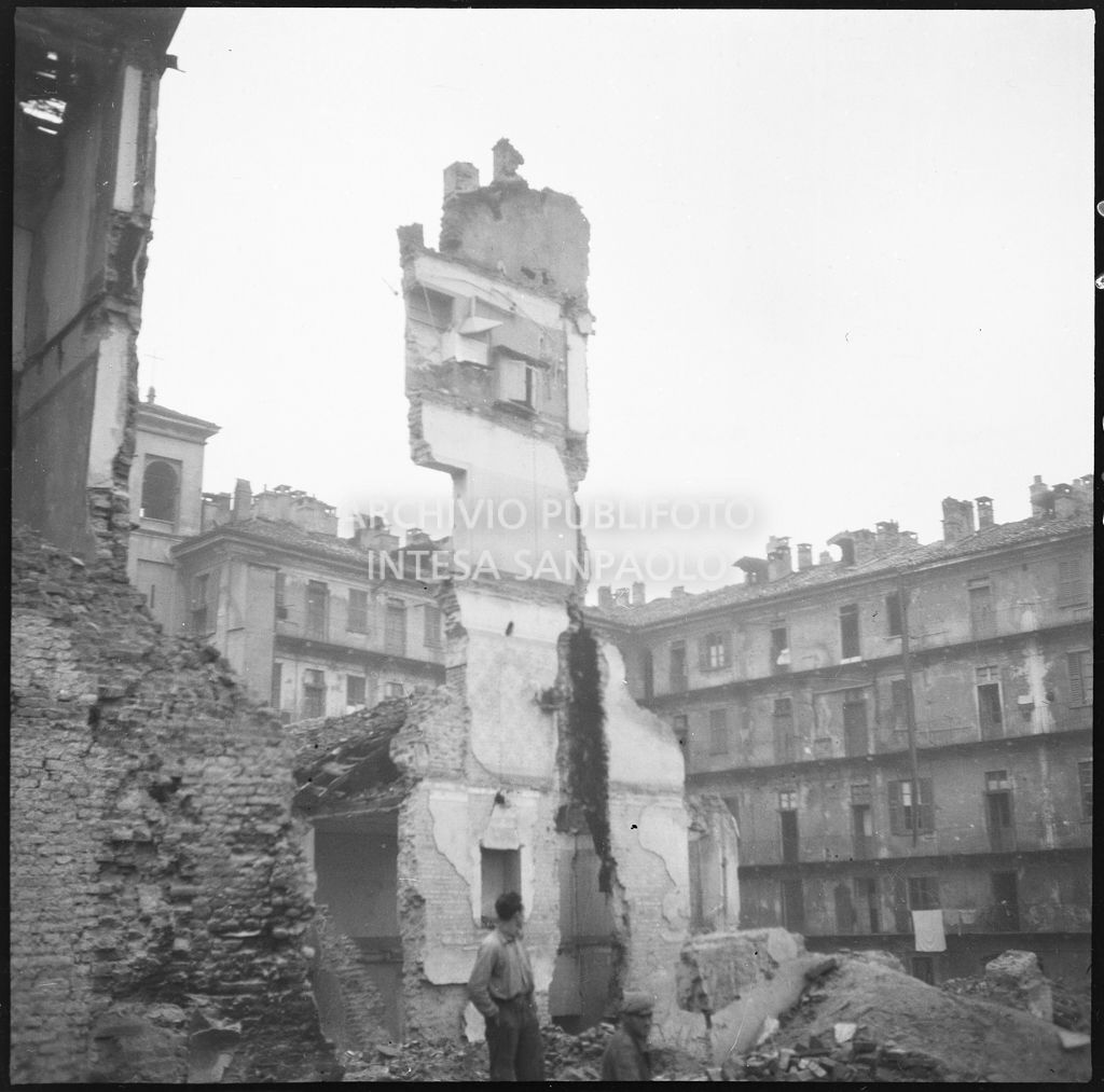 Bombardamenti. Corso Roma [corso di Porta Romana] e Via dei Pellegrini