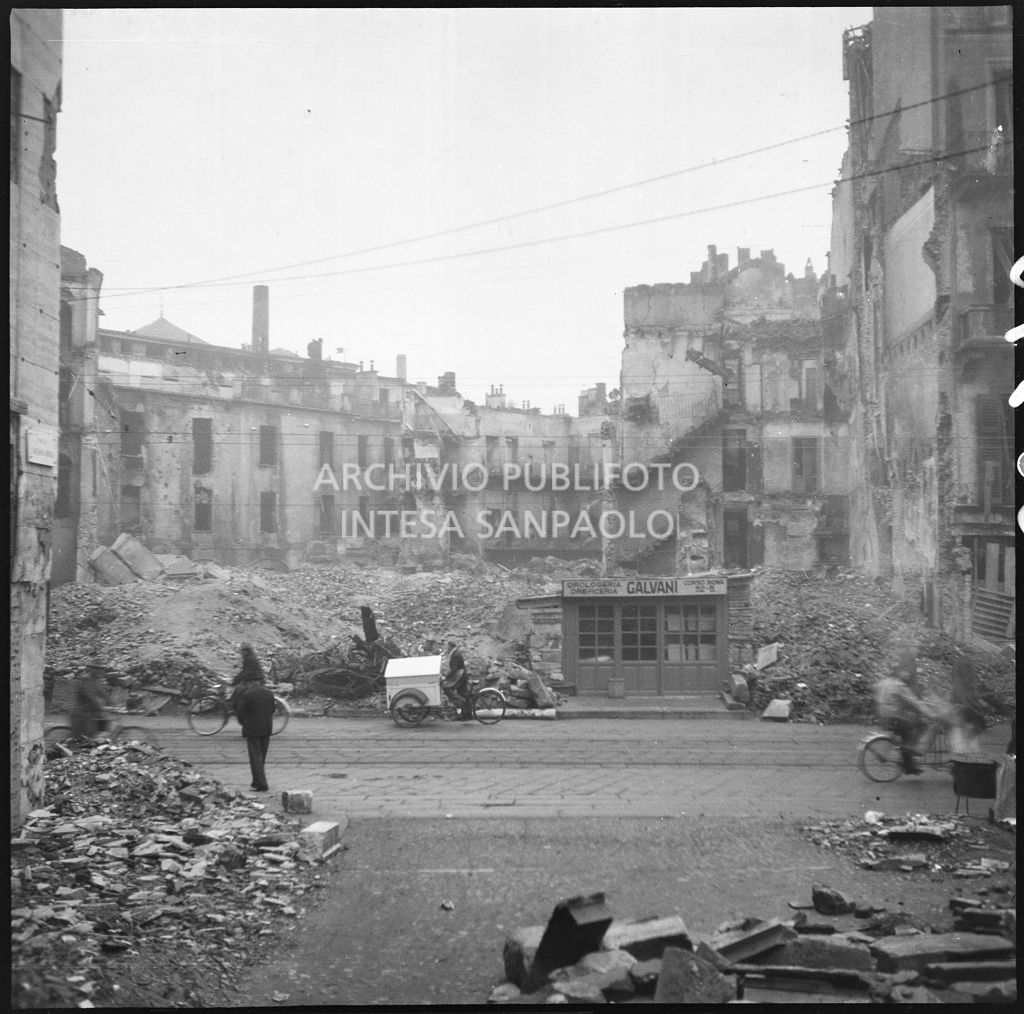 Bombardamenti. Corso Roma [corso di Porta Romana] e Via dei Pellegrini