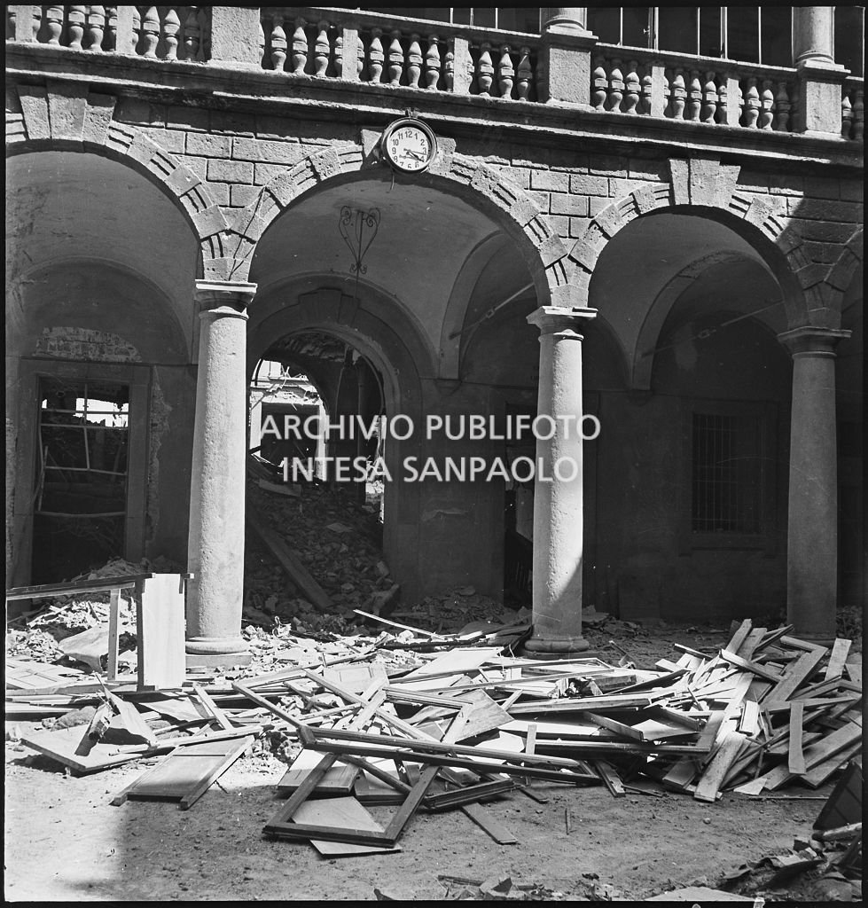 Bombardamenti. Via San Zeno