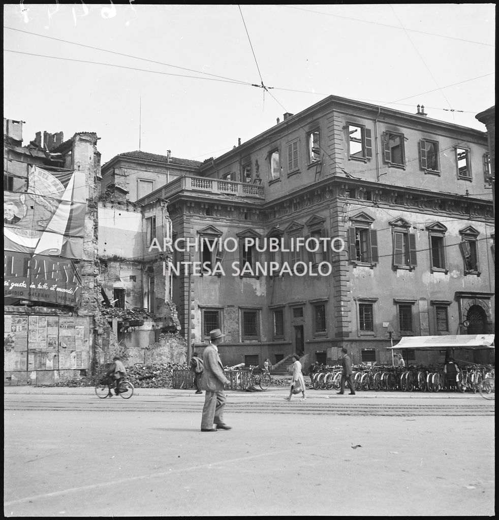 Bombardamenti. Caserma metropolitana