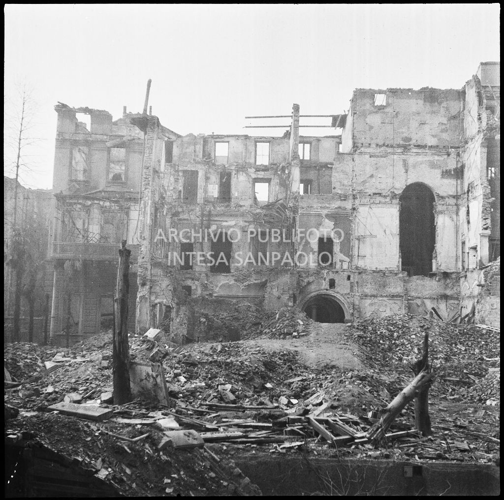 Edifici distrutti dai bombardamenti