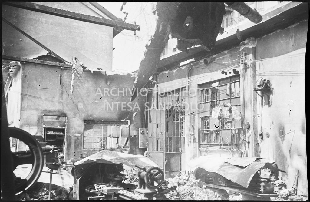 Stabilimento Fratelli Pietra, in via Pietro Gassendi a Milano, distrutto dai bombardamenti