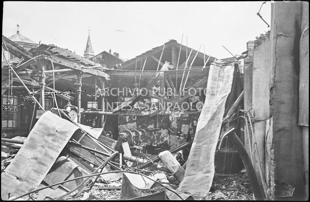 Stabilimento Fratelli Pietra, in via Pietro Gassendi a Milano, distrutto dai bombardamenti