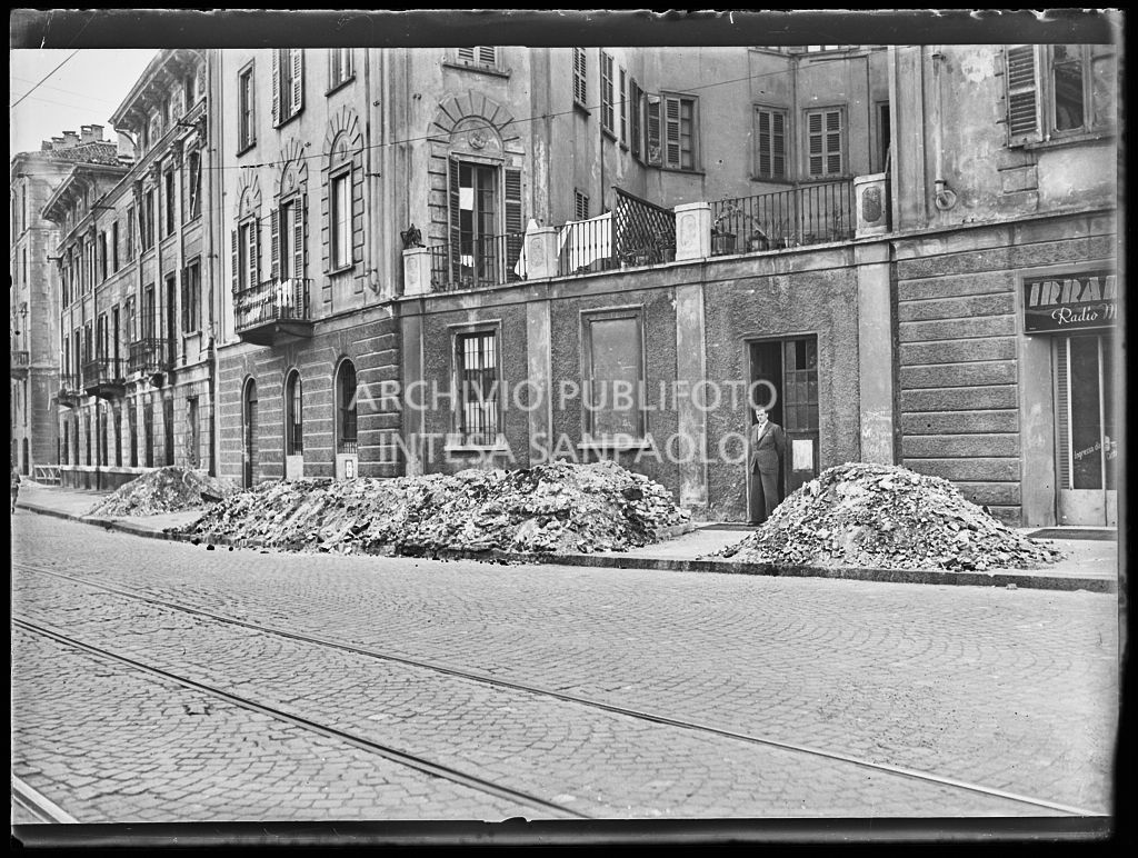 Bombardamenti. Laboratorio Soc. Anilina