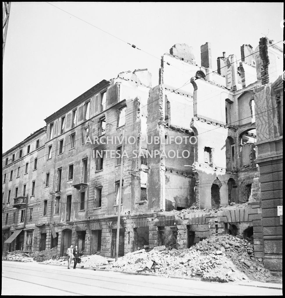 Bombardamenti. Viale Coni Zugna 43